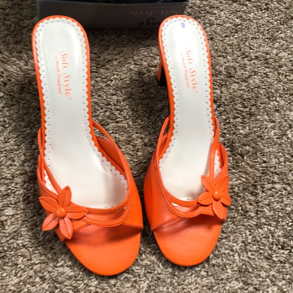 Sandals - Picture 1 of 5